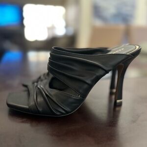 NWOT - KennethCole Heels